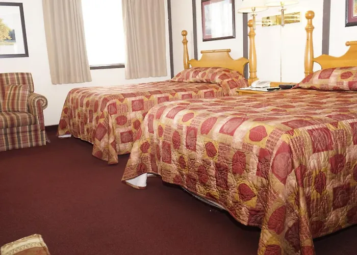 Mcintosh Country Inn & Conference Centre