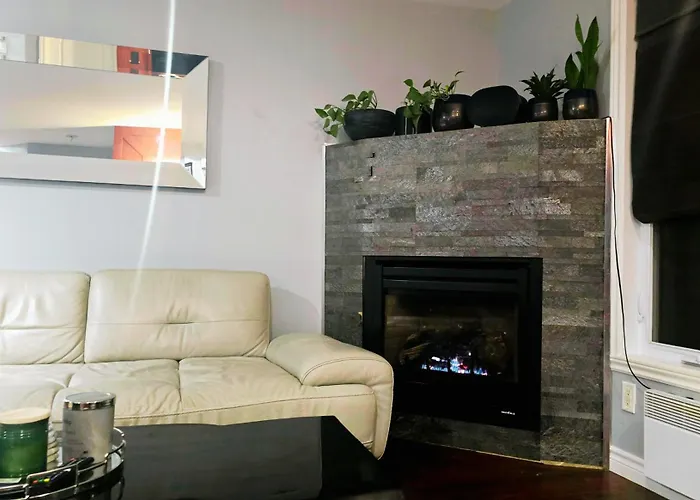 Lakefront House 25 Minutes From Downtown Ottawa-Gatineau