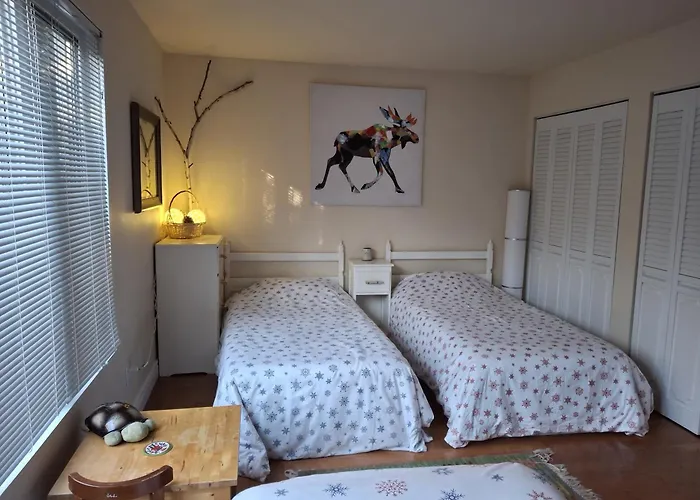 Lakefront Cottage 30 Minutes From Ottawa Downtown